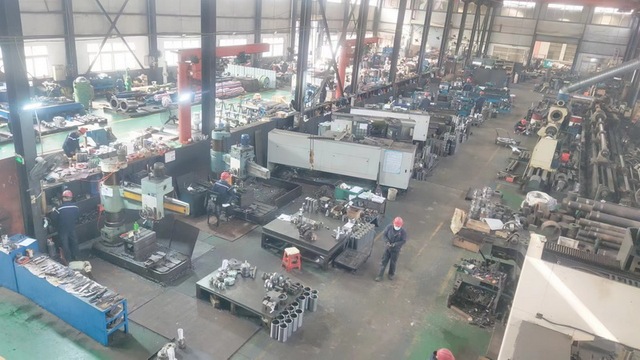 Purple Horn hydraulic cylinder component for heavy-duty machinery