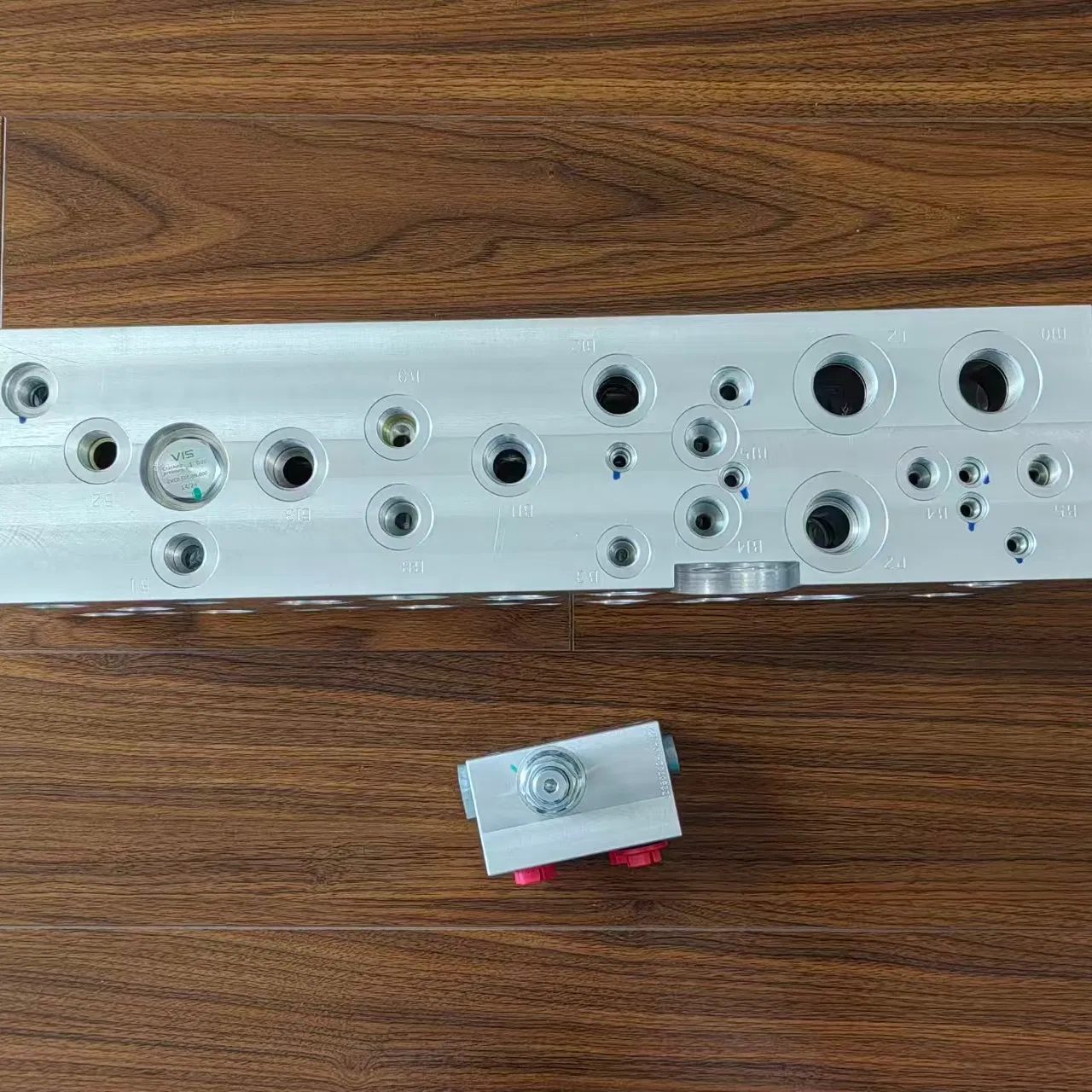 High-Quality Hydraulic Valve Assembly for Versatile Machinery Hydraulic Systems