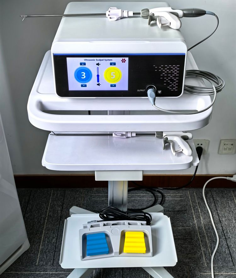 Sistema de ultrasonido avanzado con tecnología de tijeras armónicas
