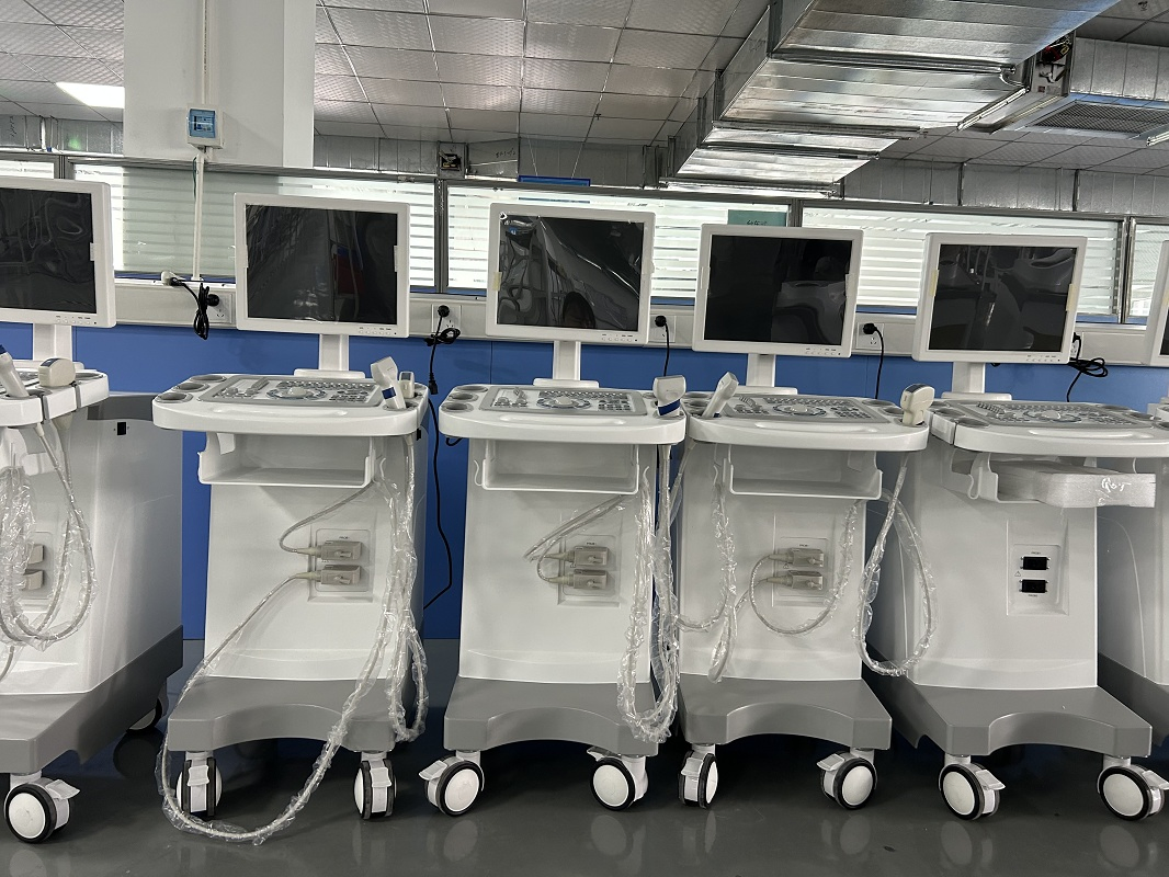 Carro de máquina de ultrasonido digital completo en blanco y negro para equipos hospitalarios