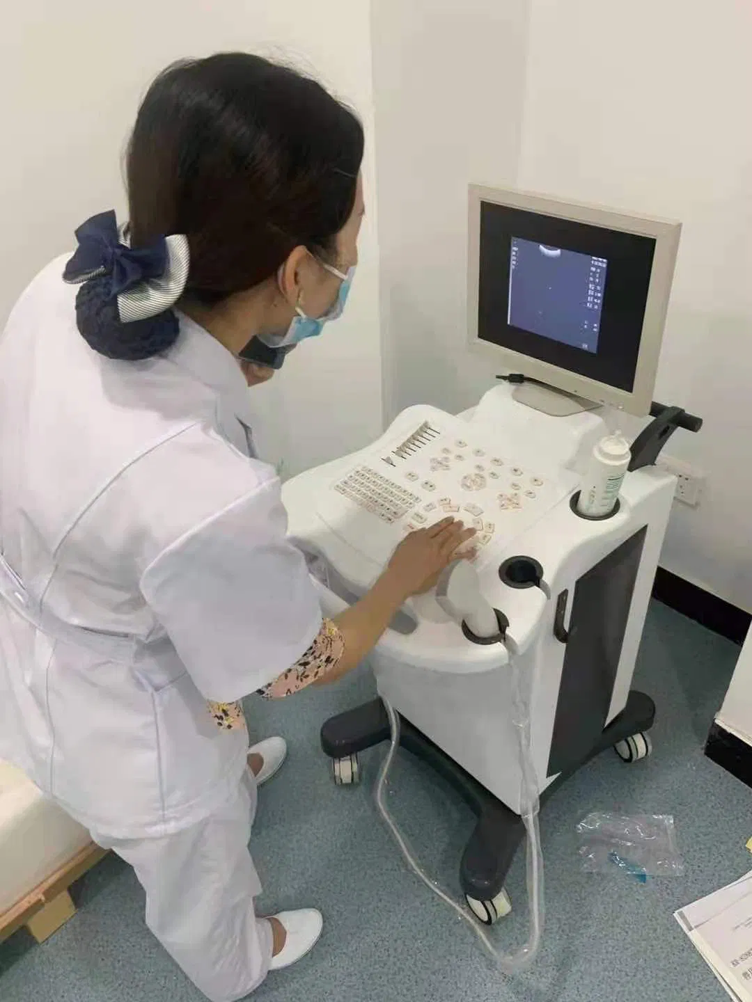 Máquina de ultrasonido digital portátil para diagnóstico veterinario y humano con pantalla a color