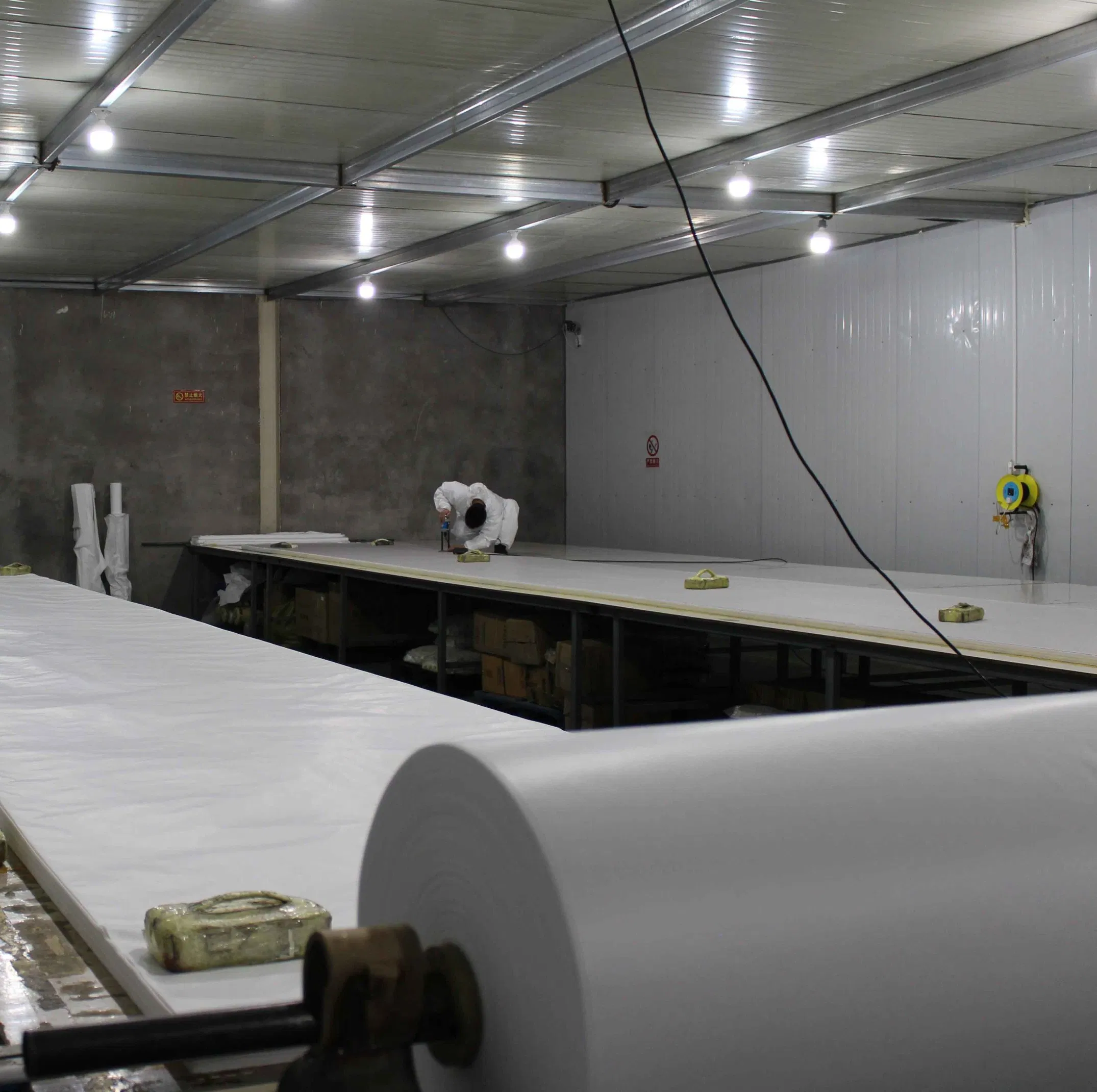 Factory Wholesale Price Boots Shoe Waterproof Disposable Medical Shoe Cover with Elastic