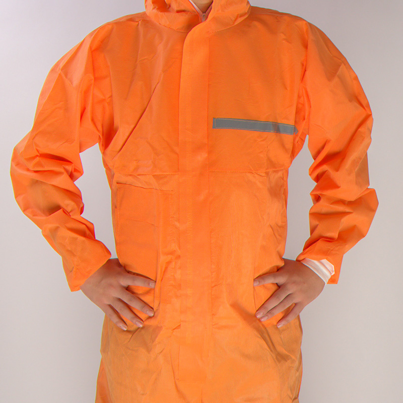 Disposable Gown Coveralls with Elastic Wrists Ankles and Hood Protective Protective Suit Clothes