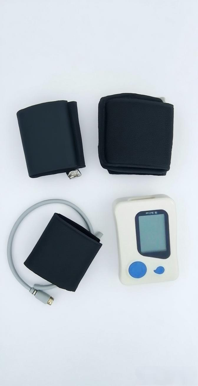 Portable Medical Dynamic Electrocardiography Recorder Device High Accuracy ECG Monitoring System with Holter Analysis for Hospital Clinical Diagnostic