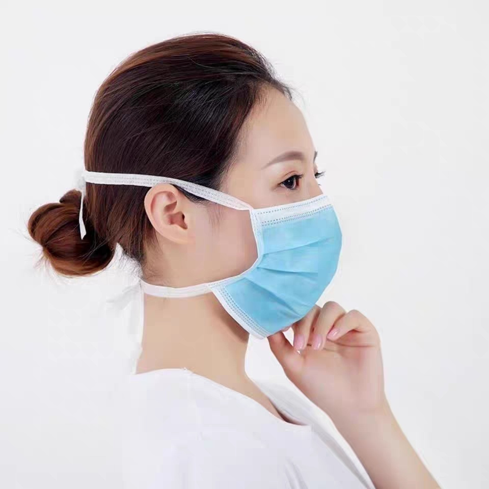 Premium Disposable Earloop Face Masks for Medical Professionals