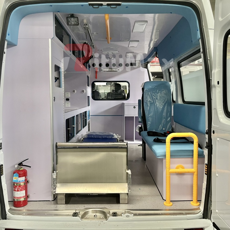 Heavy Duty 12 Ton Boom Truck for Reliable Construction Needs