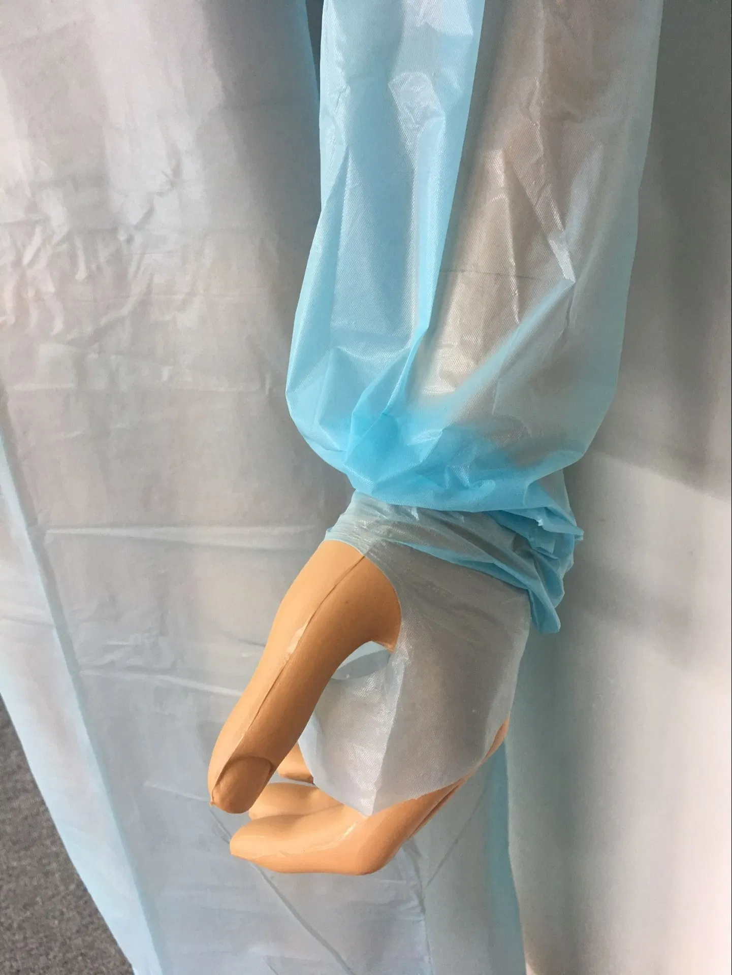 PE+PP Disposable Isolation Gown with Elastic Wrist Cuffs