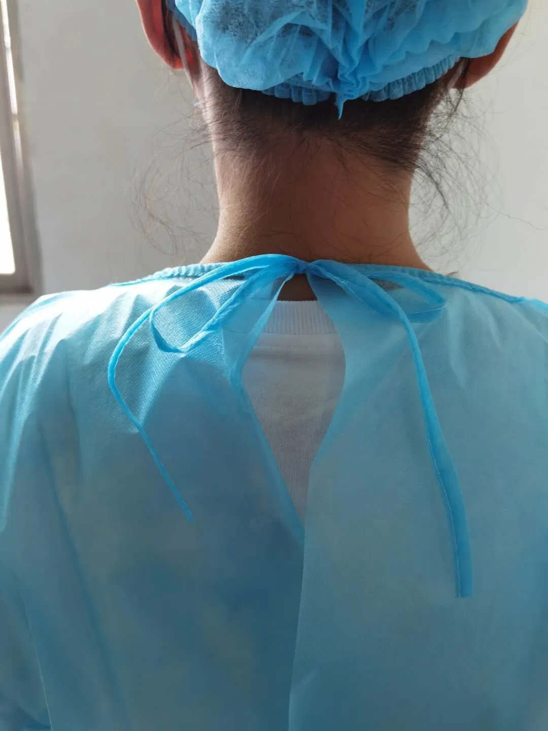 Customized Medical Blue Disposable CPE Gown PP SMS SMMS Isolation Gown Surgical Gown