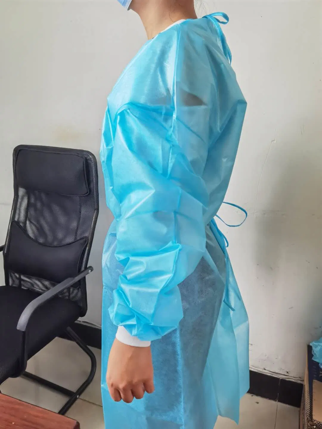 Customized Medical Blue Disposable CPE Gown PP SMS SMMS Isolation Gown Surgical Gown