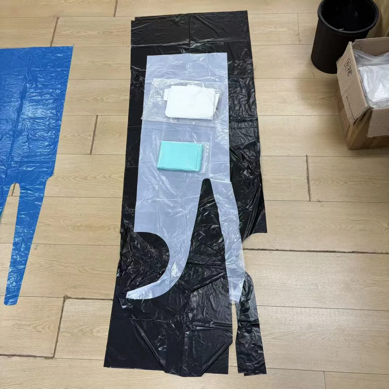 Disposable PE Apron for Working Haircut Waterproof
