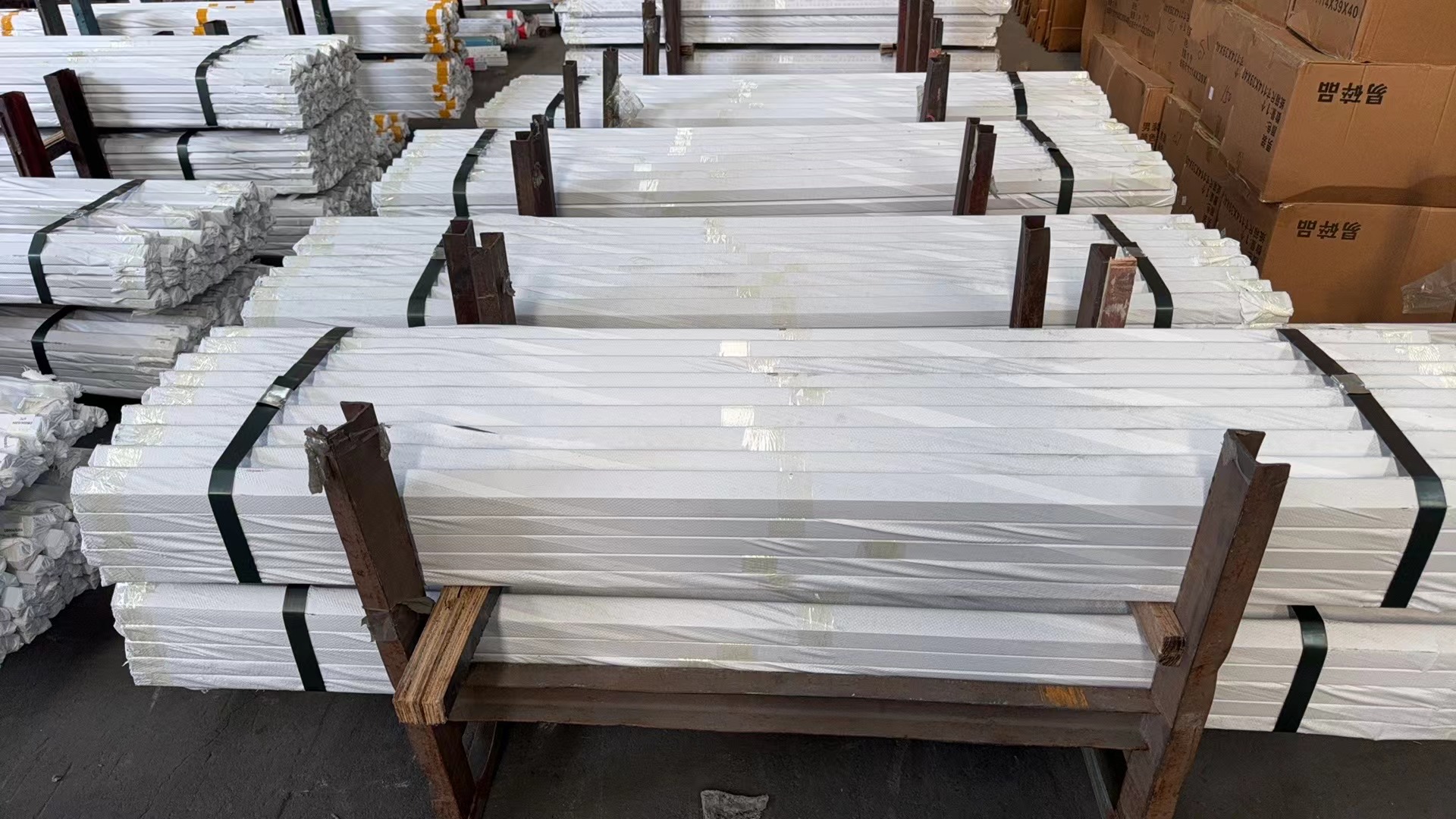Reinforced Thickened 5 Layer Warehouse Slotted Angle Steel Shelving Anti-Rust Moisture Proof Powder Coated Storage