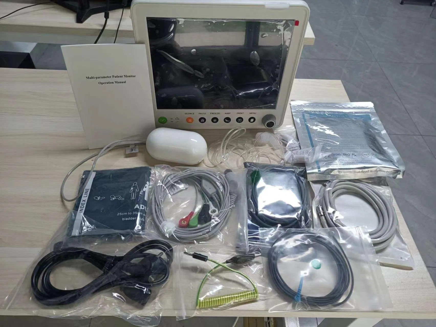 Medical Use Operation Equipment Veterinary Patient Monitor Multi Parameter Vital Sign Monitor