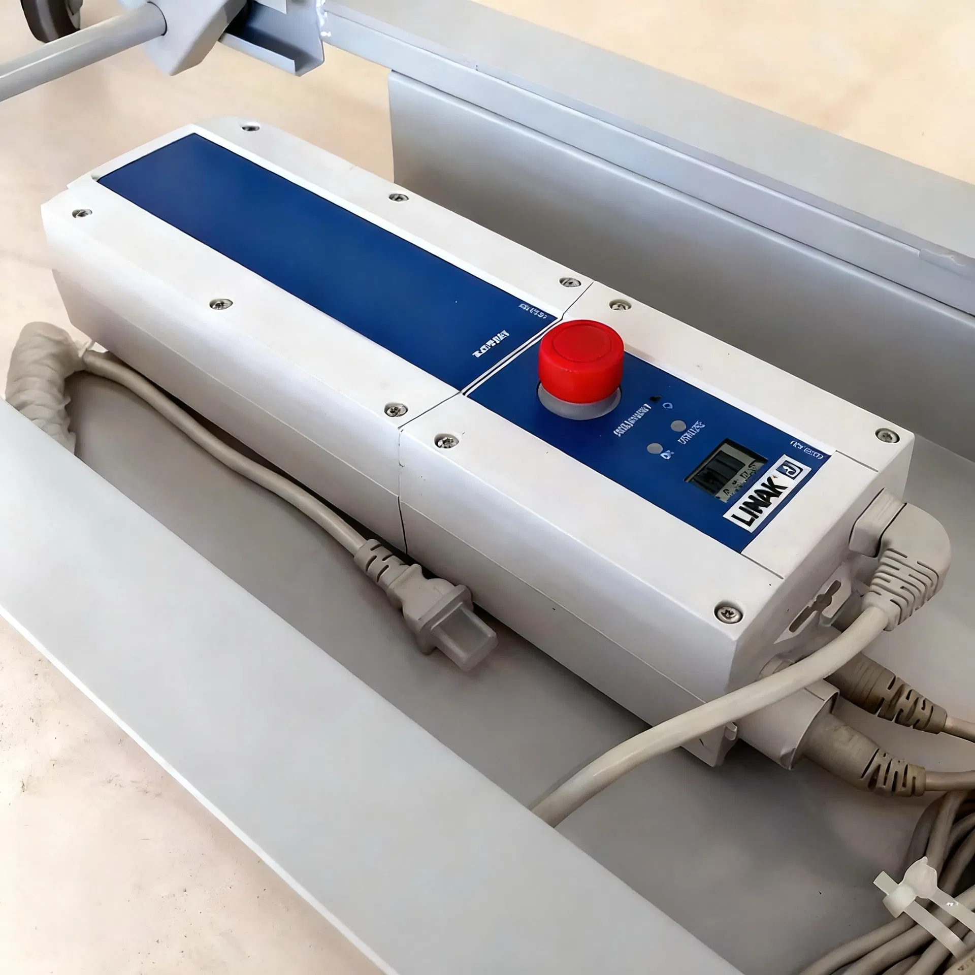 Veterinary Table Detail 9