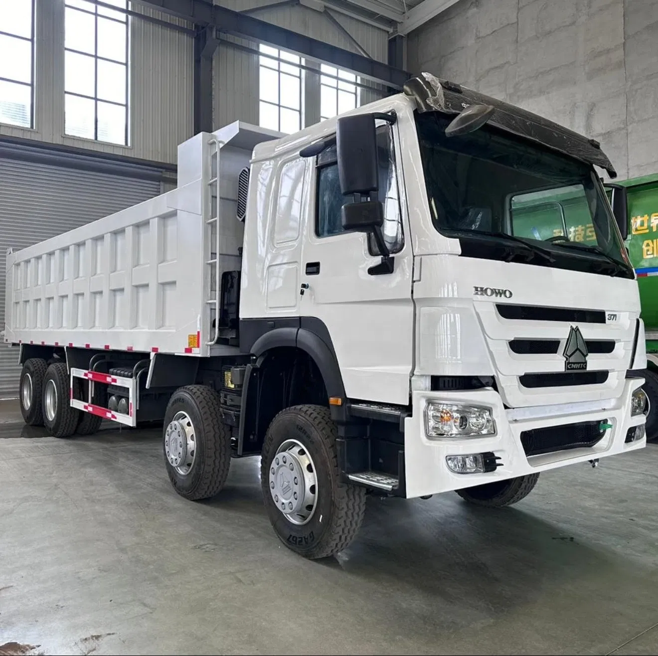 HOWO 8X4 Heavy-Duty Dump Truck for Reliable Construction Work