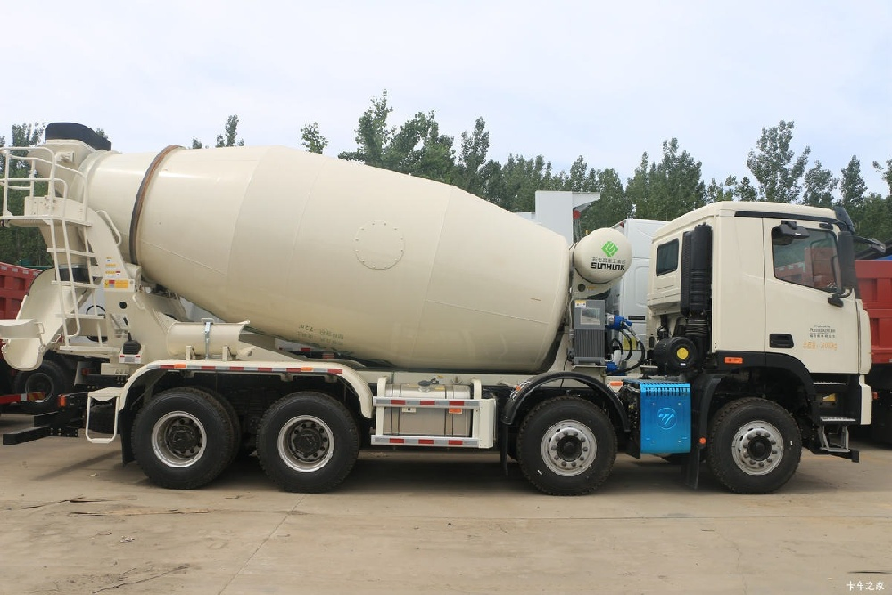 Auman Ma5 Mixer: Robust Special Truck for Heavy-Duty Work