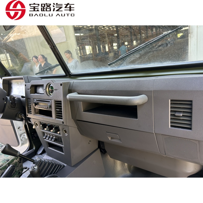 Customized 4X4 Diesel off Road Utility Vehicle Mobile Command Center Command Vehicle