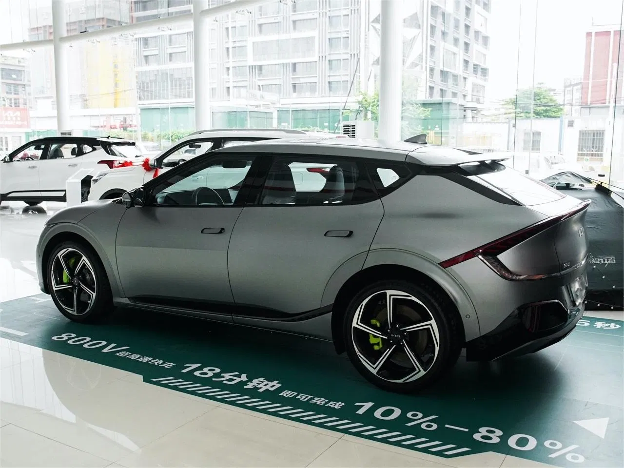 KIA EV6 (édition GT Opt) Coupé Électrique Haute Performance 5 Places Quatre Roues Motrices 4WD SUV de Taille Moyenne