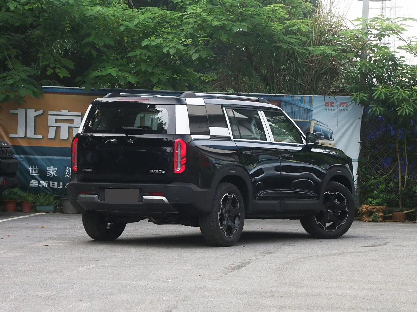 Cost-Effective Versatile Beijing off-Road Bj30 Sport Utility Vehicle for Urban Daily Commuting