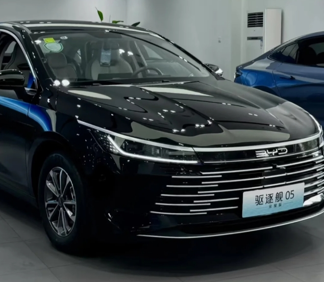 High Performance Byd Destroyer 05 4-Door, 5-Seater Sedan 1.5L High-Efficiency Engine Compact Plug-in Hybrid Sedan Ota Remote Upgrade