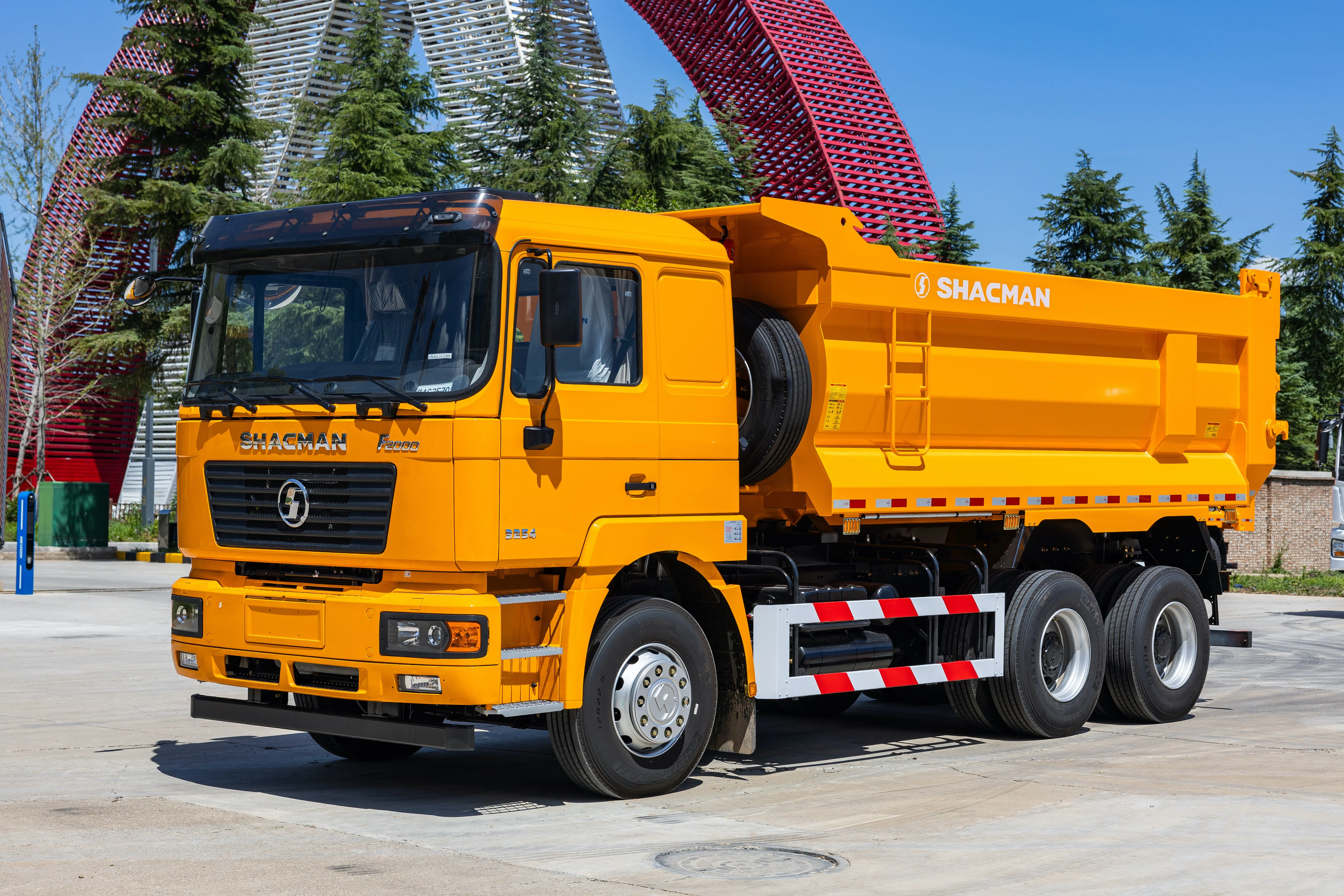 Junton Heavy-Duty Dump Truck for Fast and Safe Deliveries