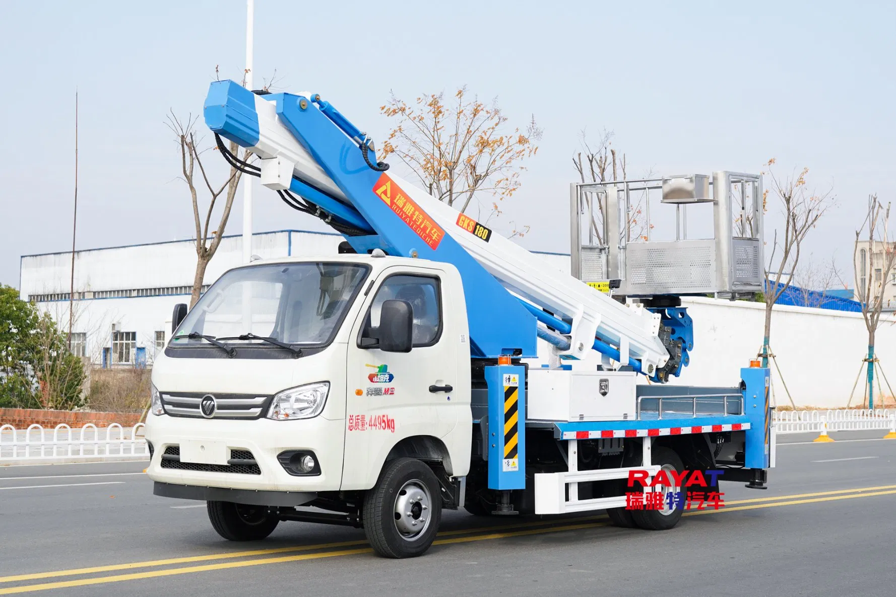 Heavy-Duty 4X2 Aerial Work Truck with 18m Hydraulic Crane Truck