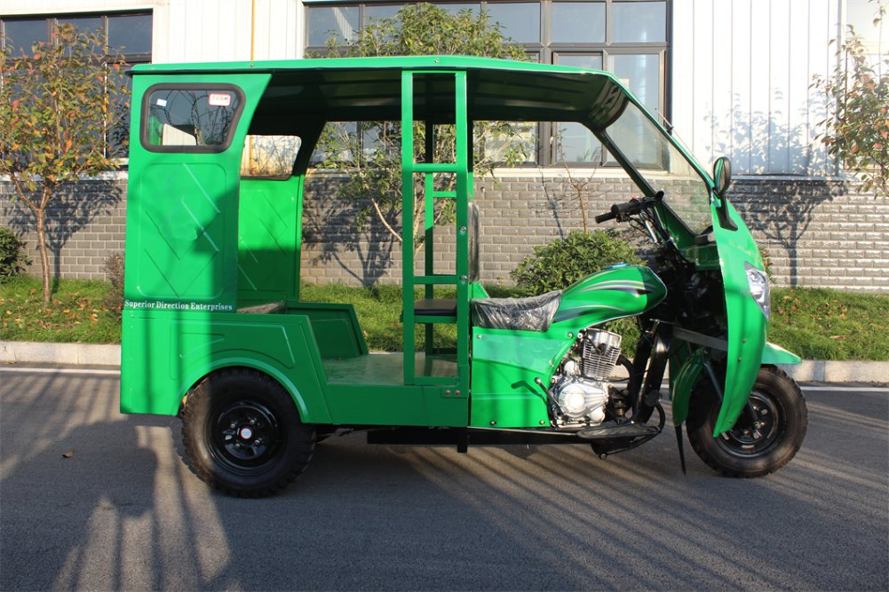 Pengtian Travel Shopping Scooter Family Minivan Rickshaw Gasoline