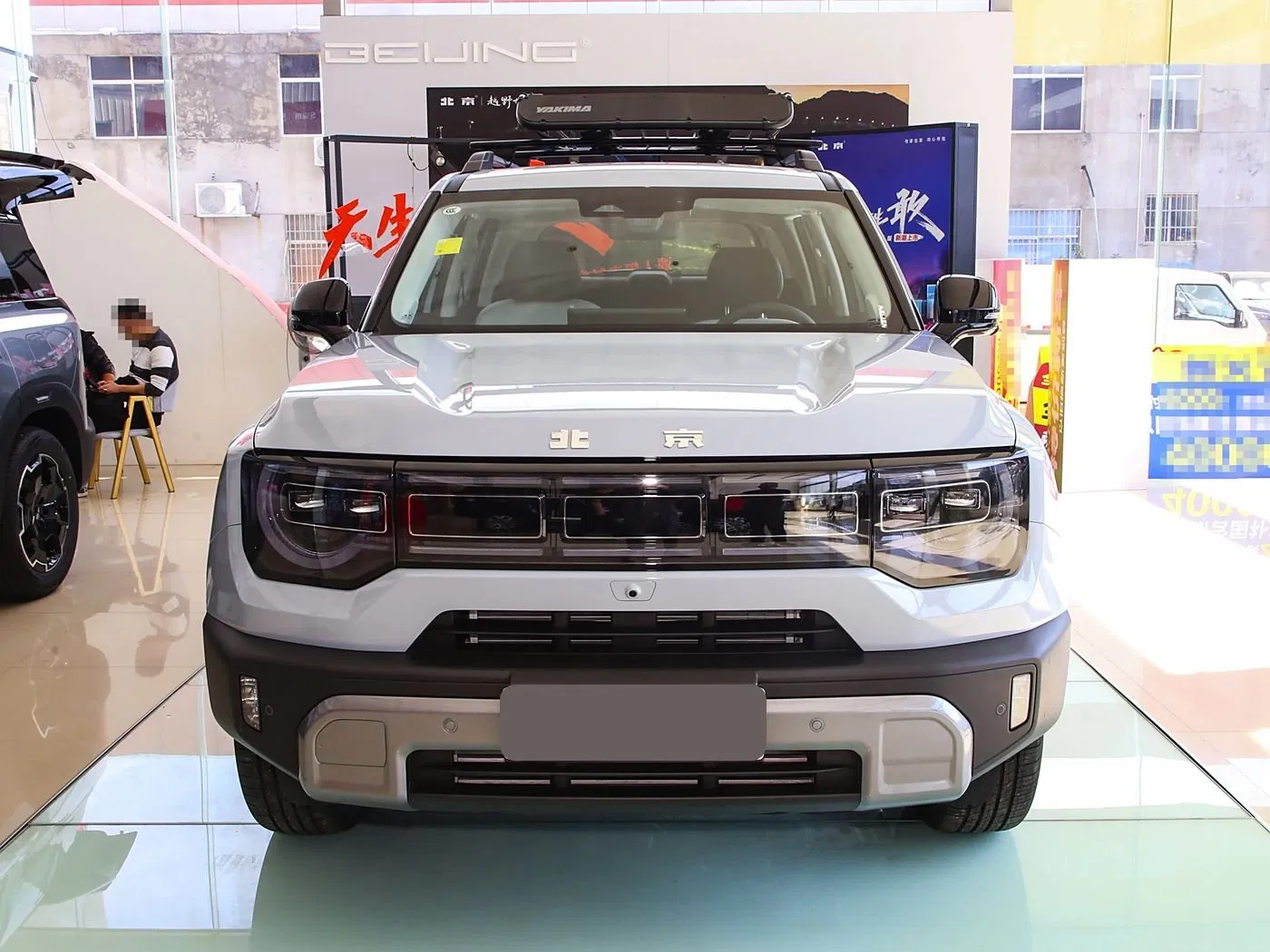 Smart-Tech Stylish Beijing off-Road Bj30 Sport Utility Vehicle for Family Road Trips