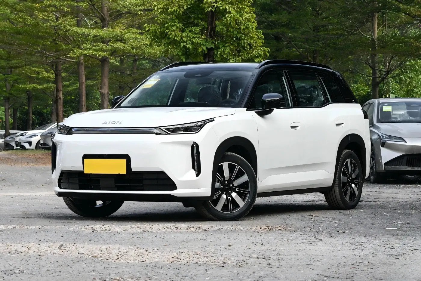 2025 Aion I60 High Performance Electric Car Long Range Hybrid Car Compact SUV Electric Vehicle for Road Trip Automobile Car