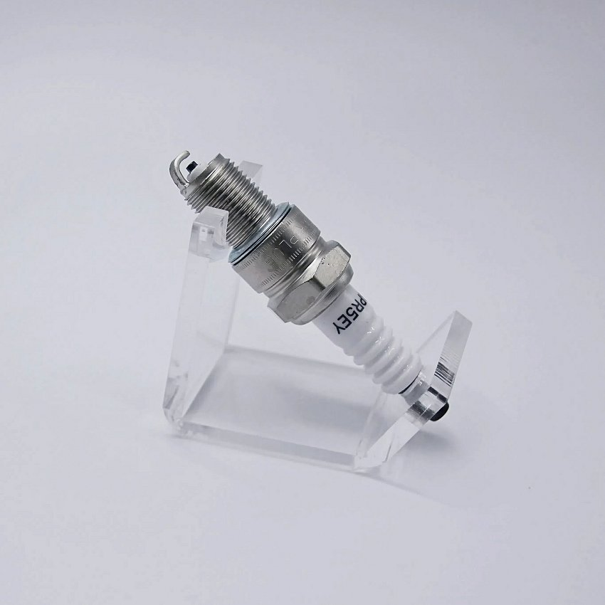 Wholesale China High Quality Auto Parts Spark Plugs for Japanese, Korean Cars, Toyota, Corolla, Hyundai, Suzuki, Vitara, Nissan Auto Parts 14