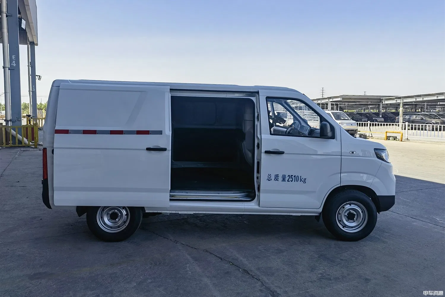 Karry E5 Van Cargo 5.3m³ High-Quality New Energy Commercial Vehicles Hot Brand in China