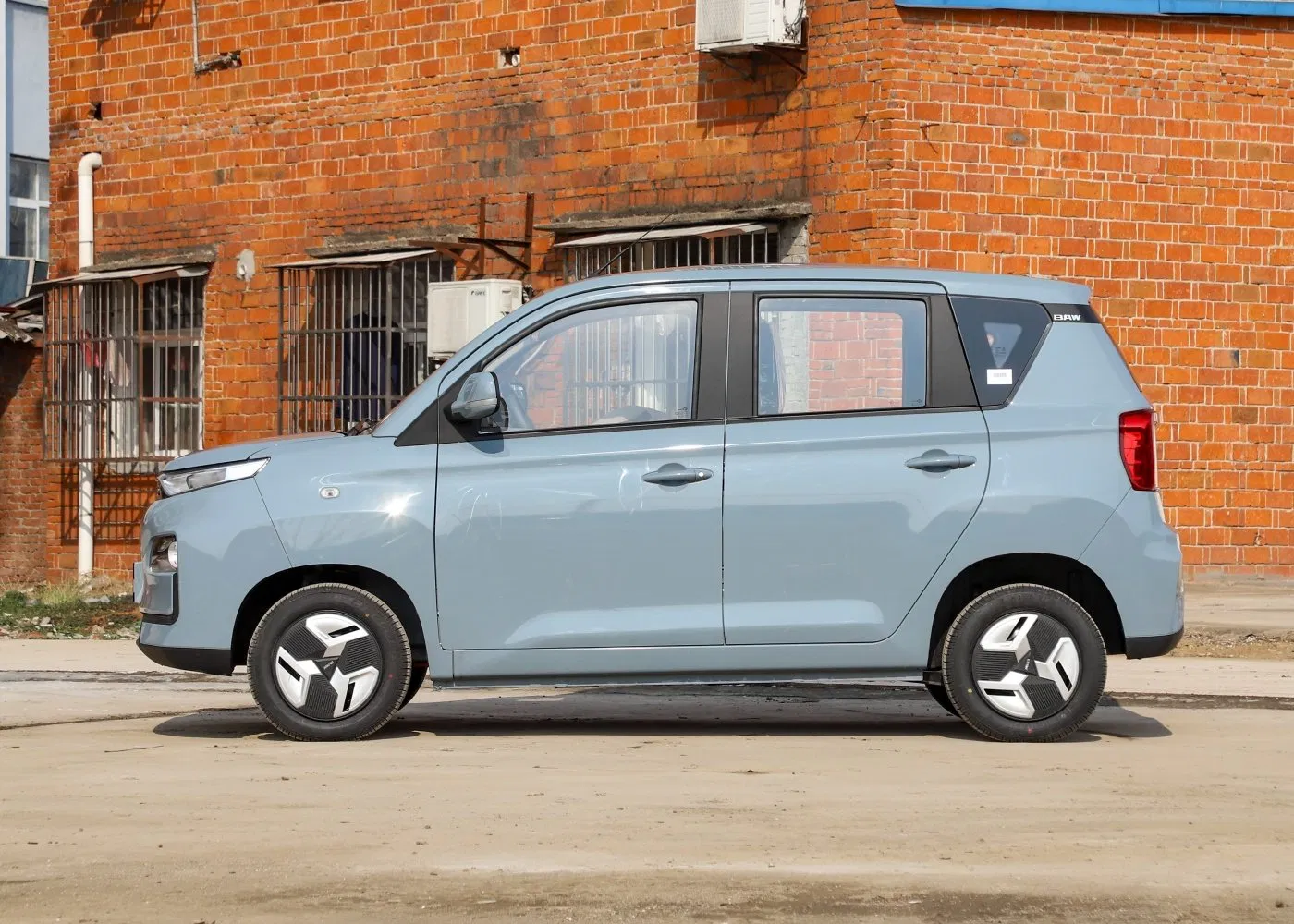 Economical and Affordable Jiabao Pure Mini Electric Car with Long Range