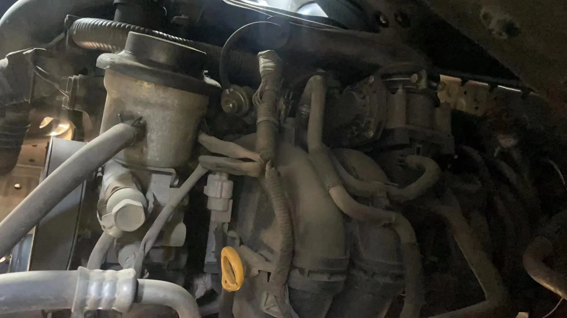 Hot Selling Used Hiace Luxury Passenger Van 16-Seater for Sale