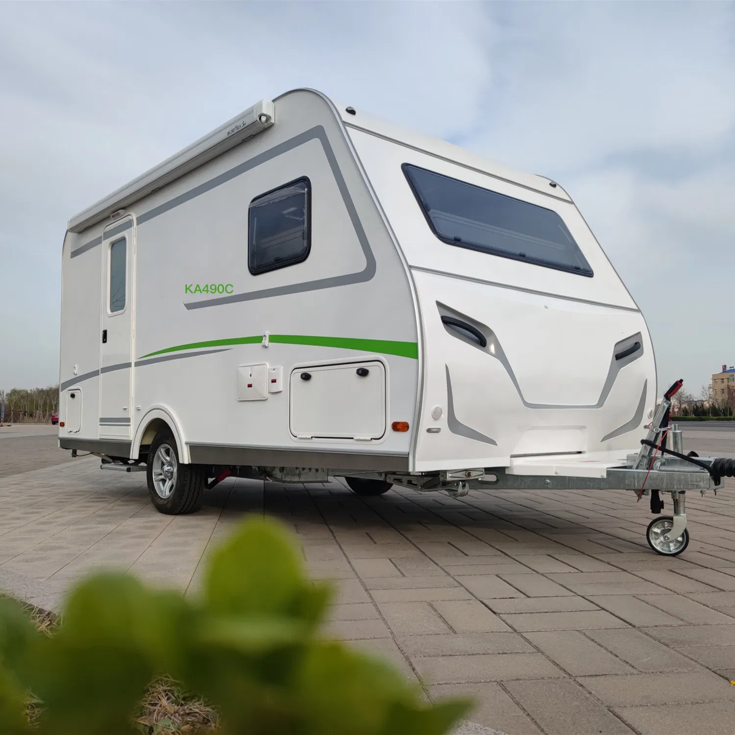Adventure-Ready Ka490c Camper Travel Trailer - off-Grid Capable &amp; All-Weather Performance