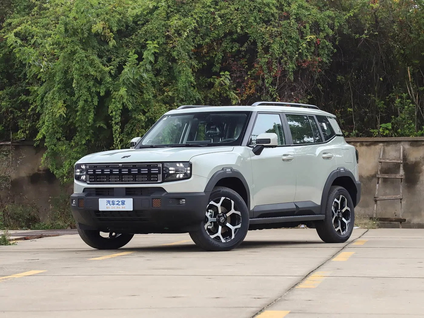 Efficient Hybrid Engine Jetour Shanhai T1 SUV Plug-in Hybrid Electric Vehicles Phev Cars