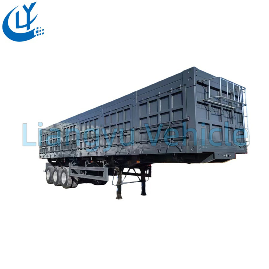 Sturdy 3-Axle Rear-Tipping Dump Truck for Heavy-Duty Daily Work Cycles