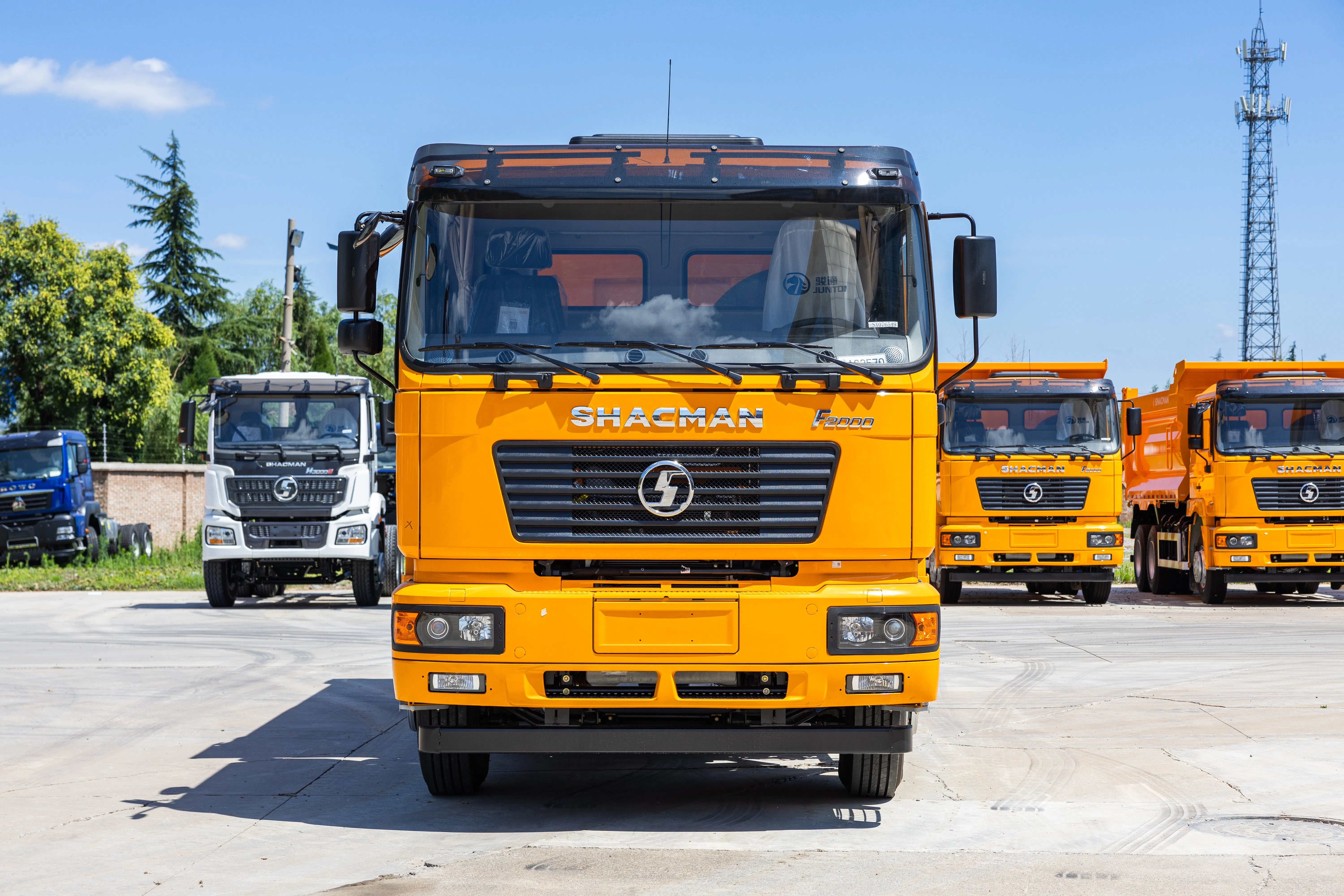 Junton Heavy-Duty Dump Truck for Fast and Safe Deliveries