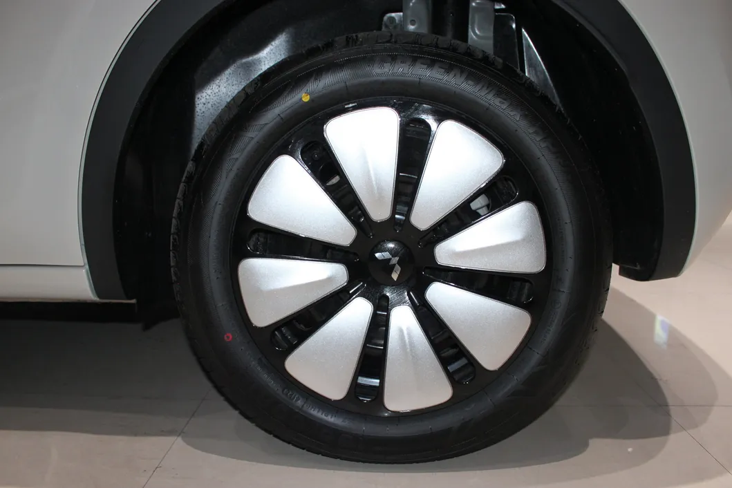 Wuling Mini EV Interior