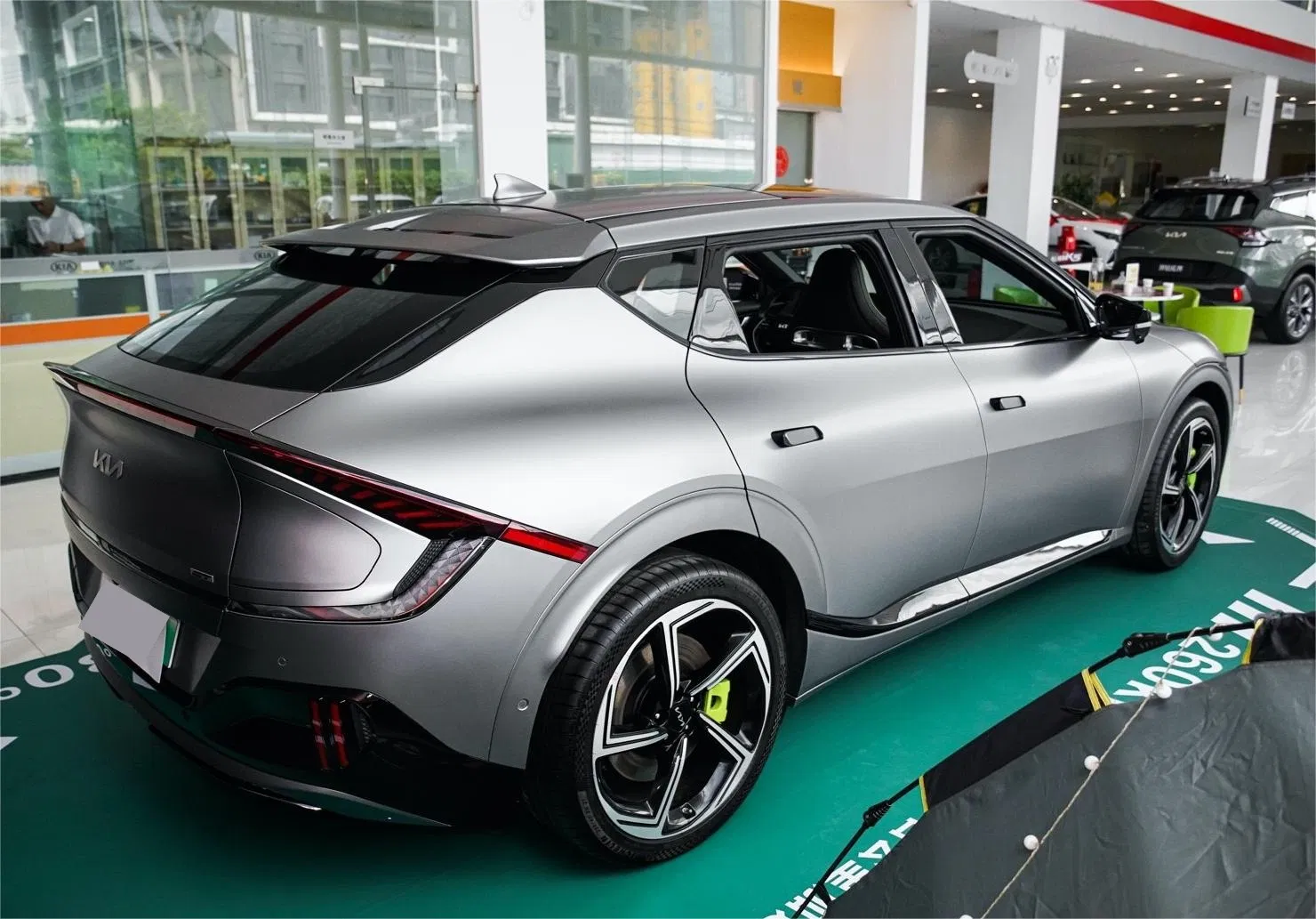 KIA EV6 (édition GT Opt) Coupé Électrique Haute Performance 5 Places Quatre Roues Motrices 4WD SUV de Taille Moyenne