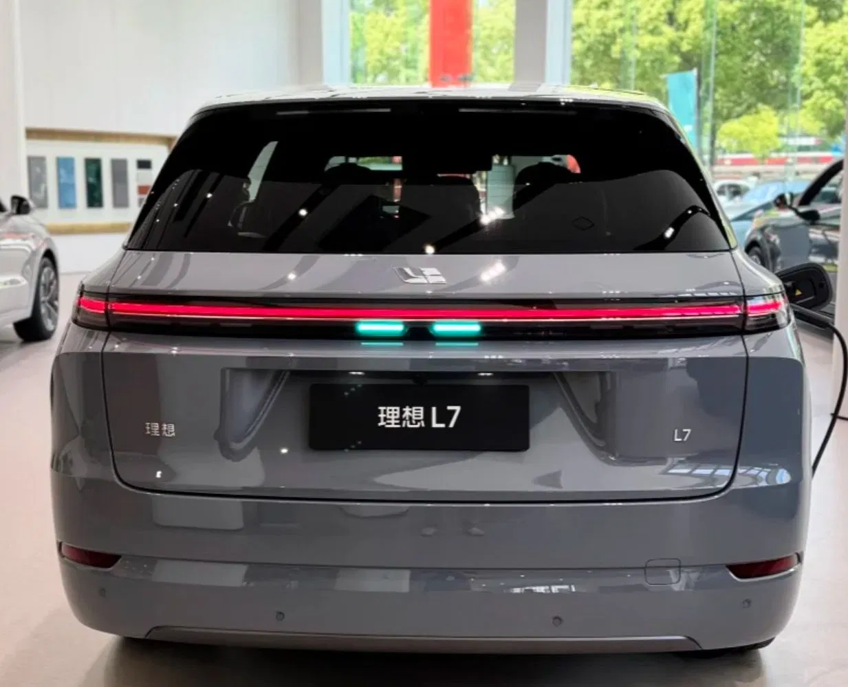 Stock Lixiang L7 Idea L7 5-Door 5-Seater SUV Plug-in Hybrid