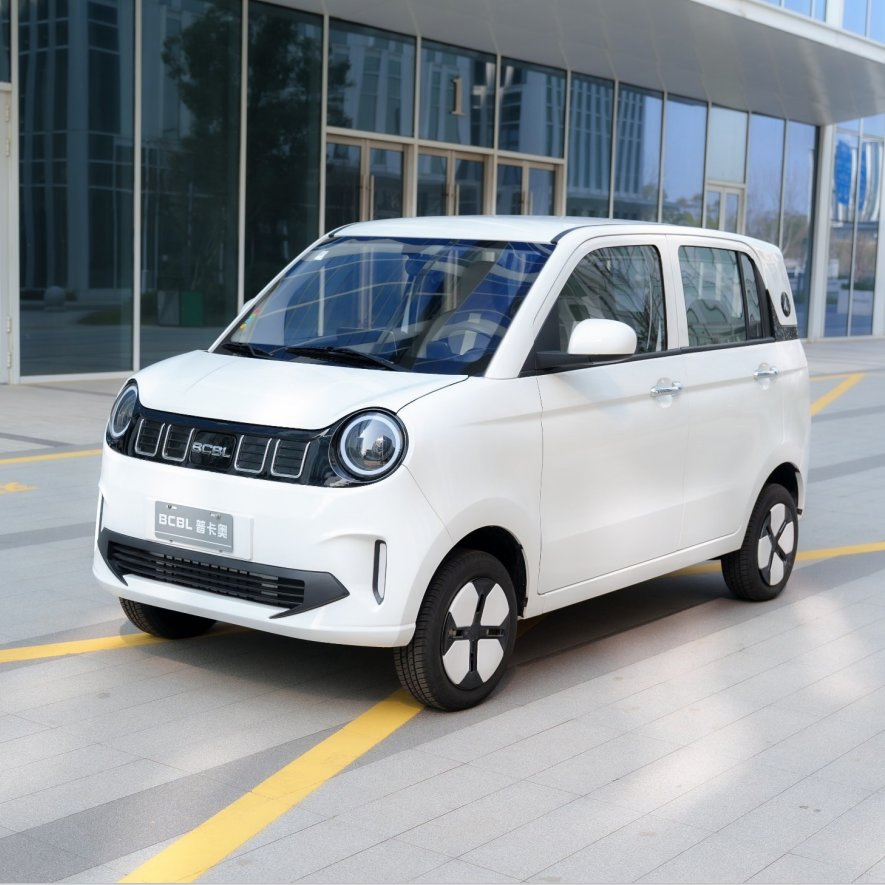 380km Range Mini Electric Car New Auto Vehicle with High-Performance Hybrid System