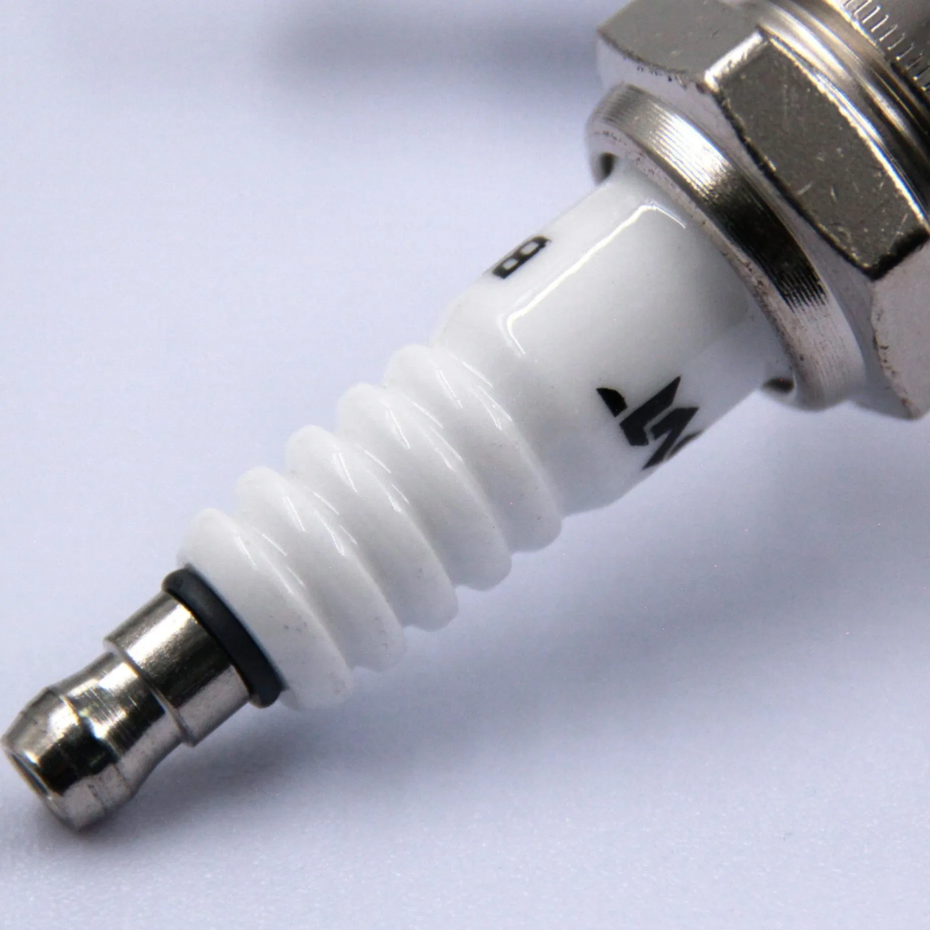 Wholesale China High Quality Auto Parts Spark Plugs for Japanese, Korean Cars, Toyota, Corolla, Hyundai, Suzuki, Vitara, Nissan Auto Parts 13