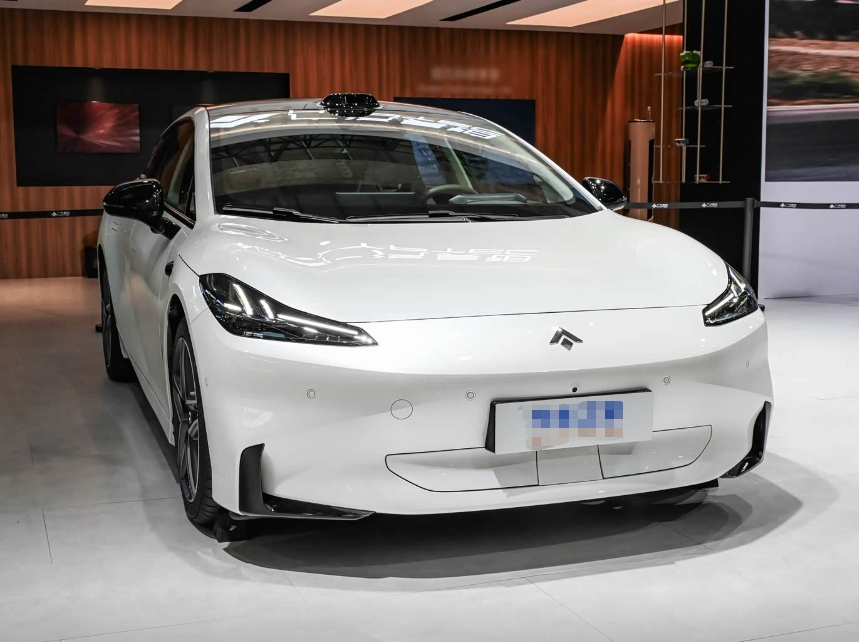 Hyper Gt, Hyptec Gt, Moteur arrière, Traction arrière, 630km, Voitures de taille moyenne à grande, Batterie lithium ternaire, Batterie lithium fer phosphate, VE