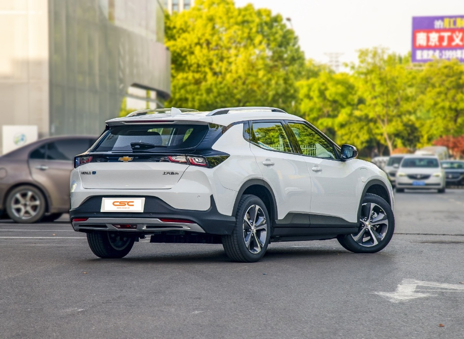 Next-Generation Smart Electric SUV with Innovative Energy Solutions