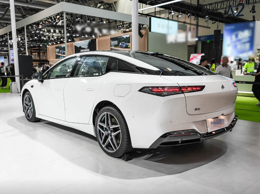 Hyper Gt, Hyptec Gt, Moteur arrière, Traction arrière, 630km, Voitures de taille moyenne à grande, Batterie lithium ternaire, Batterie lithium fer phosphate, VE