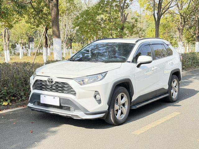 Used Toyota RAV4 Car Hybrid High Performance Compact SUV Family Car with Turbo Engine Leather Seats Acc Cruise Control Rwd Drive RAV4 2024 2025