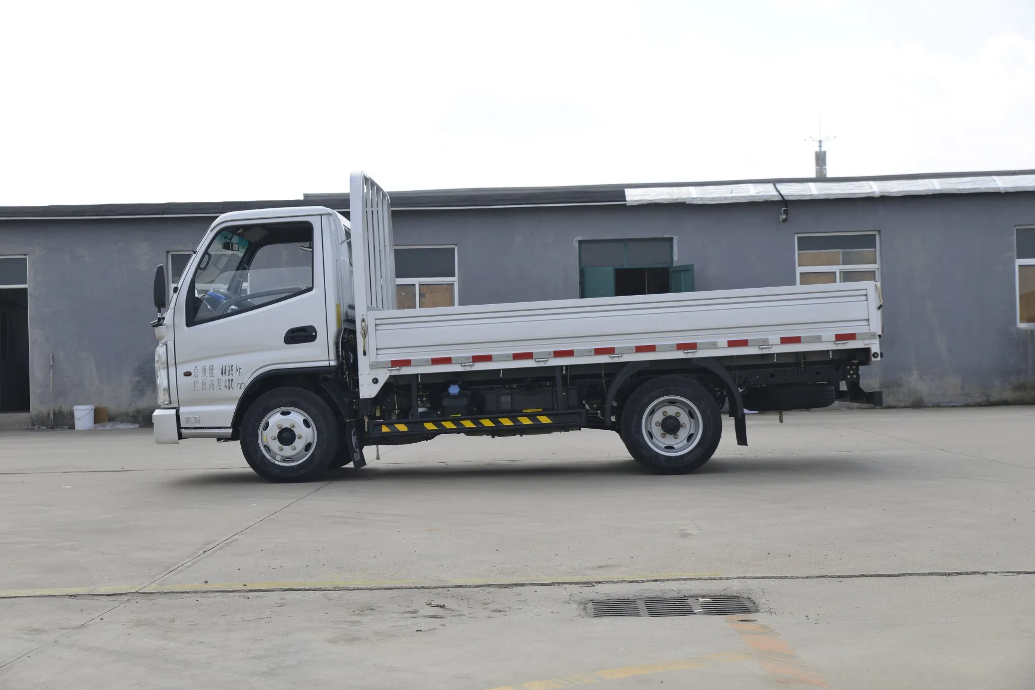 Euro-II Certified Kama Auto Truck 95km/H Max Speed with 5+1 Manual Gearshift &amp; ABS Option