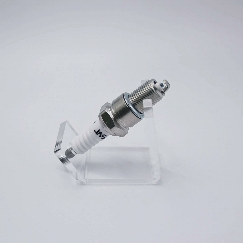 Wholesale China High Quality Auto Parts Spark Plugs for Japanese, Korean Cars, Toyota, Corolla, Hyundai, Suzuki, Vitara, Nissan Auto Parts 14