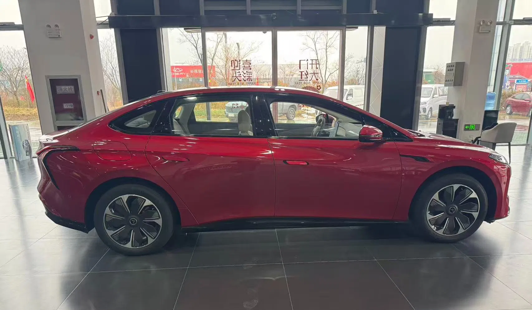 Hongqi Pure Electric Car Dashboard