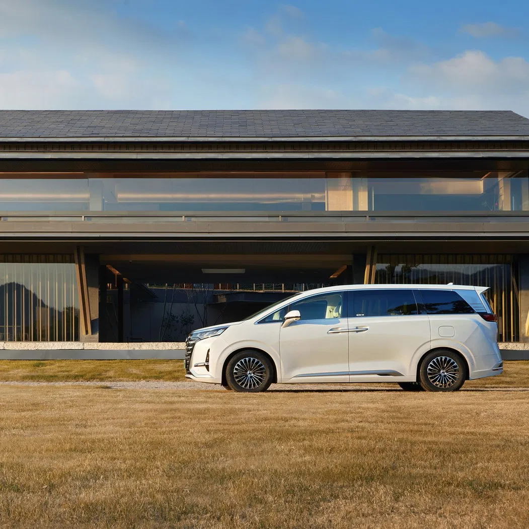 Par Byd Denza D9 Monospace Électrique à Batterie et Hybride Rechargeable Luxe 7-Seat MPV Premium Drapeau Voiture Électrique Pure EV