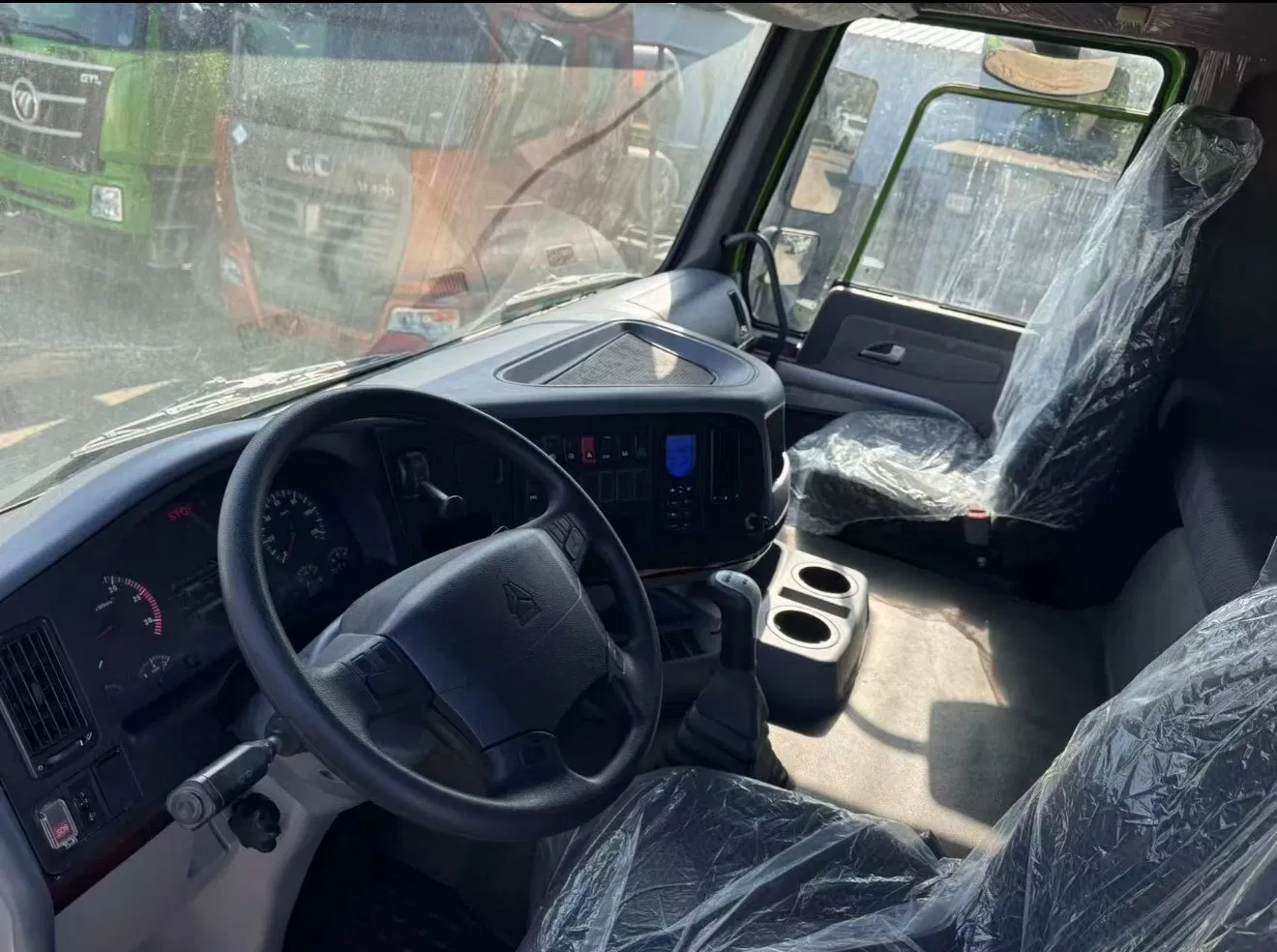 HOWO 8X4 Heavy-Duty Dump Truck for Reliable Construction Work